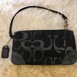 Coach wristlet black